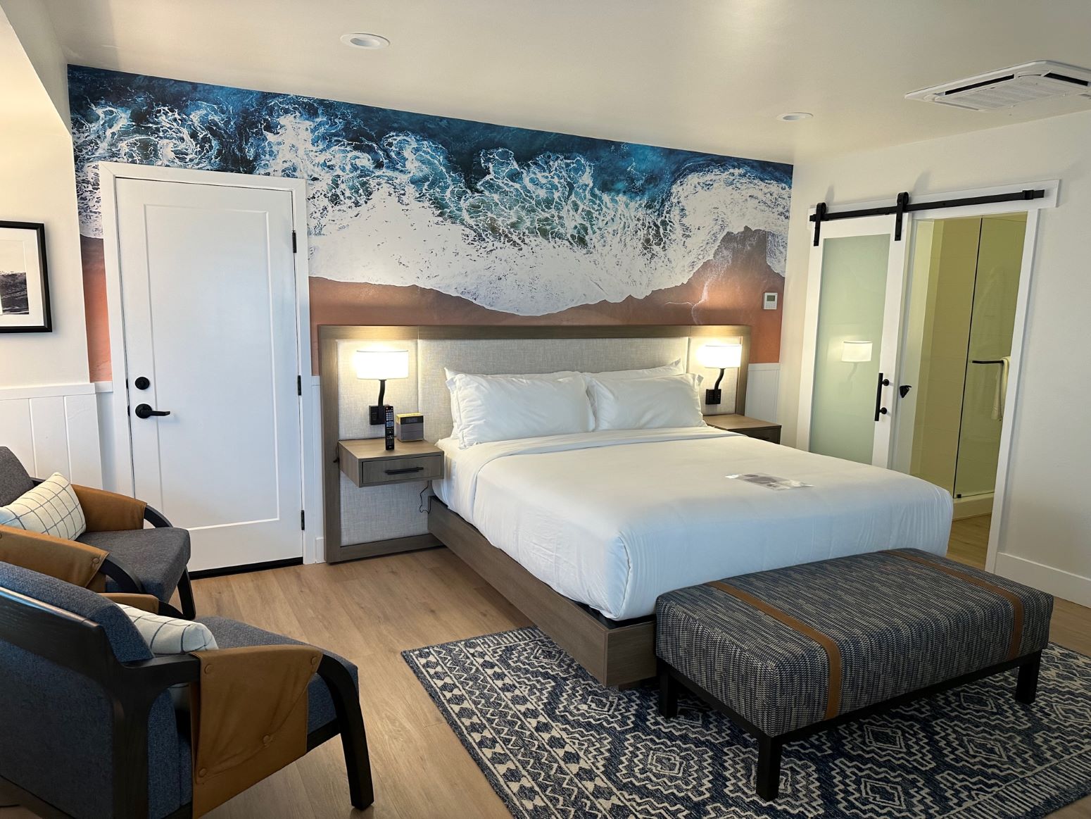 An image of a guest room at Del Mar Beach Hotel. 