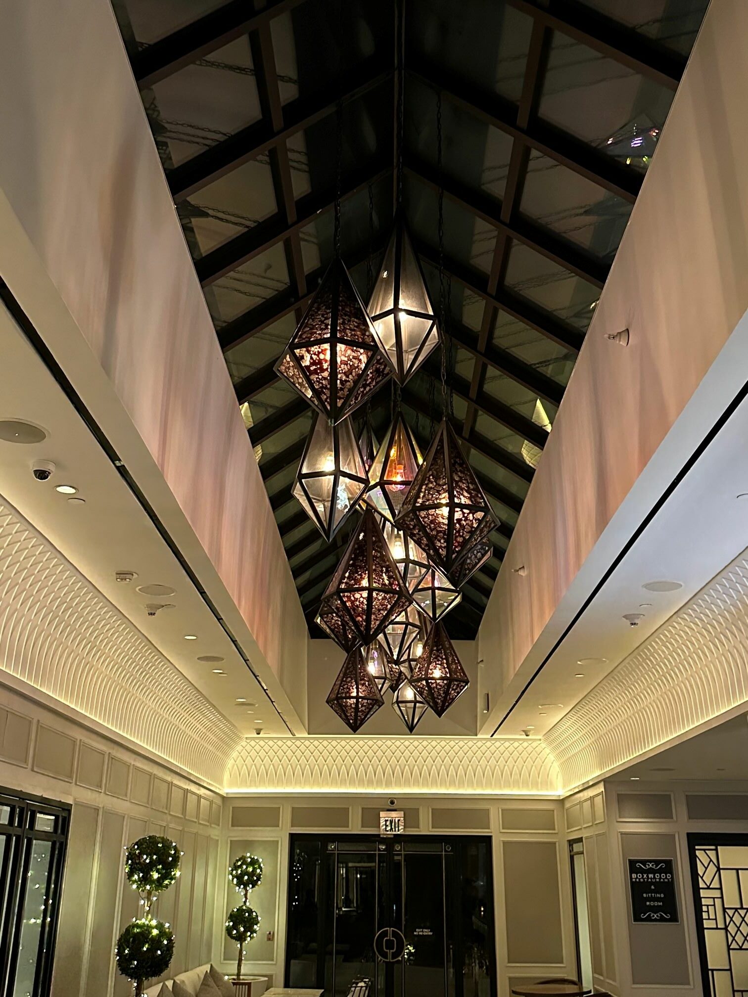 An image of Boxwood's art deco decor and ceiling. 