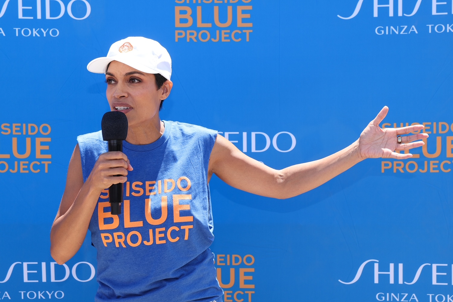 An image of Rosario Dawson explaining the importance of environmental responsibility.
