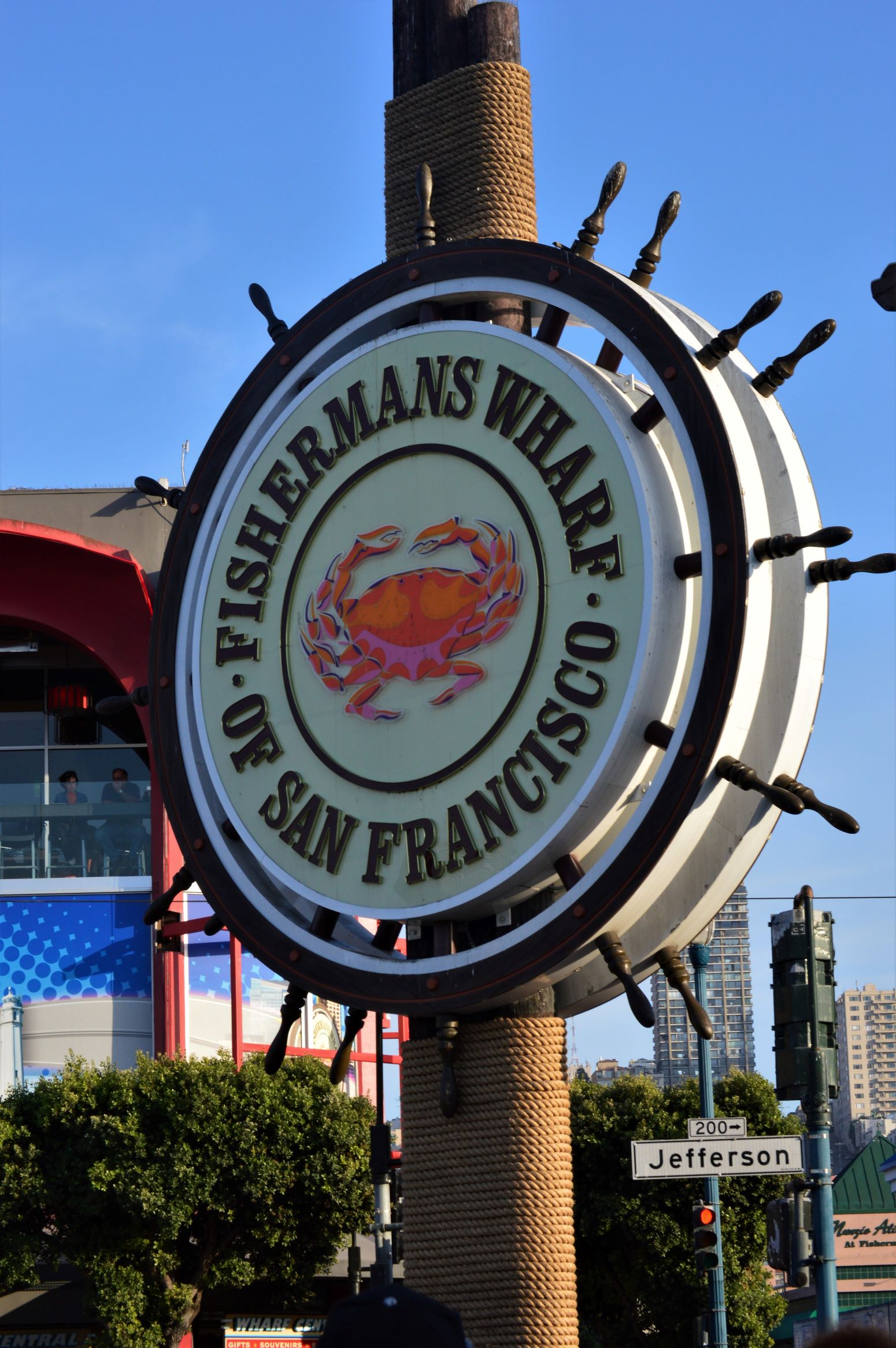 An image of the Fisherman's Wharf sign.
