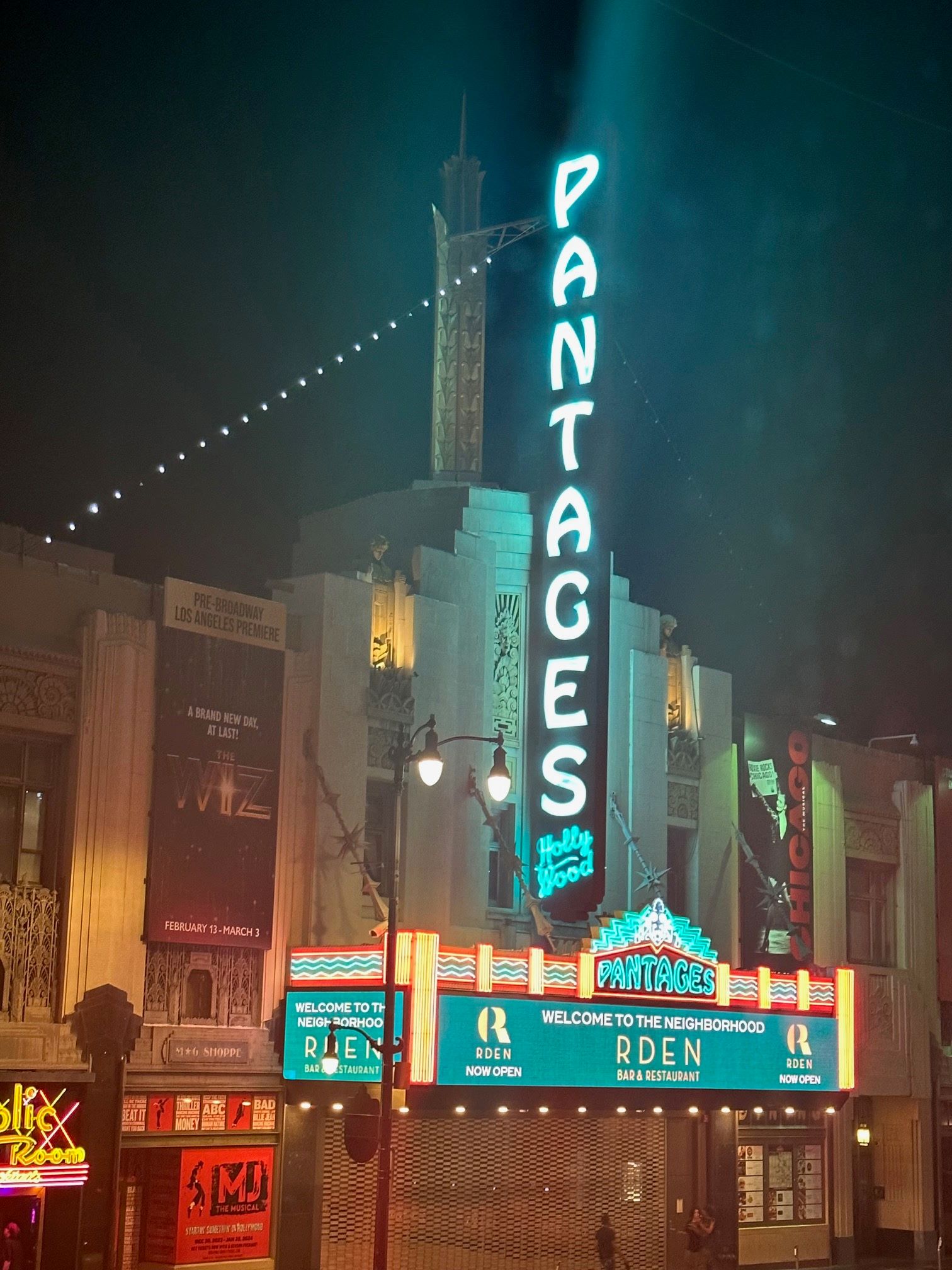 An image of the Hollywood Pantages.