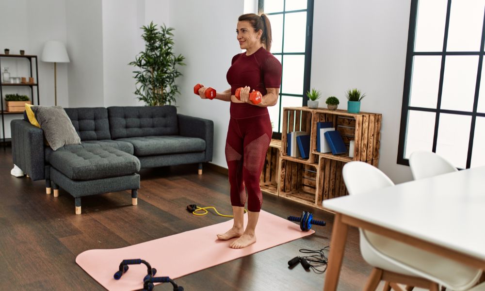 An image of a woman doing an at-home workout.