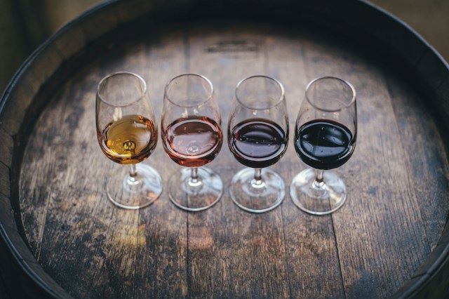 An image of a flight of wine.