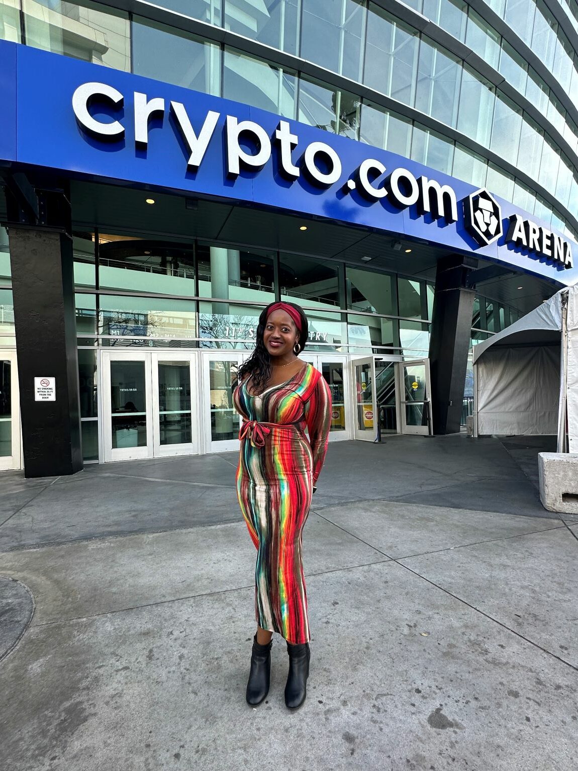 An image of lifestyle blogger Ariel standing outside Crypto.com Arena.