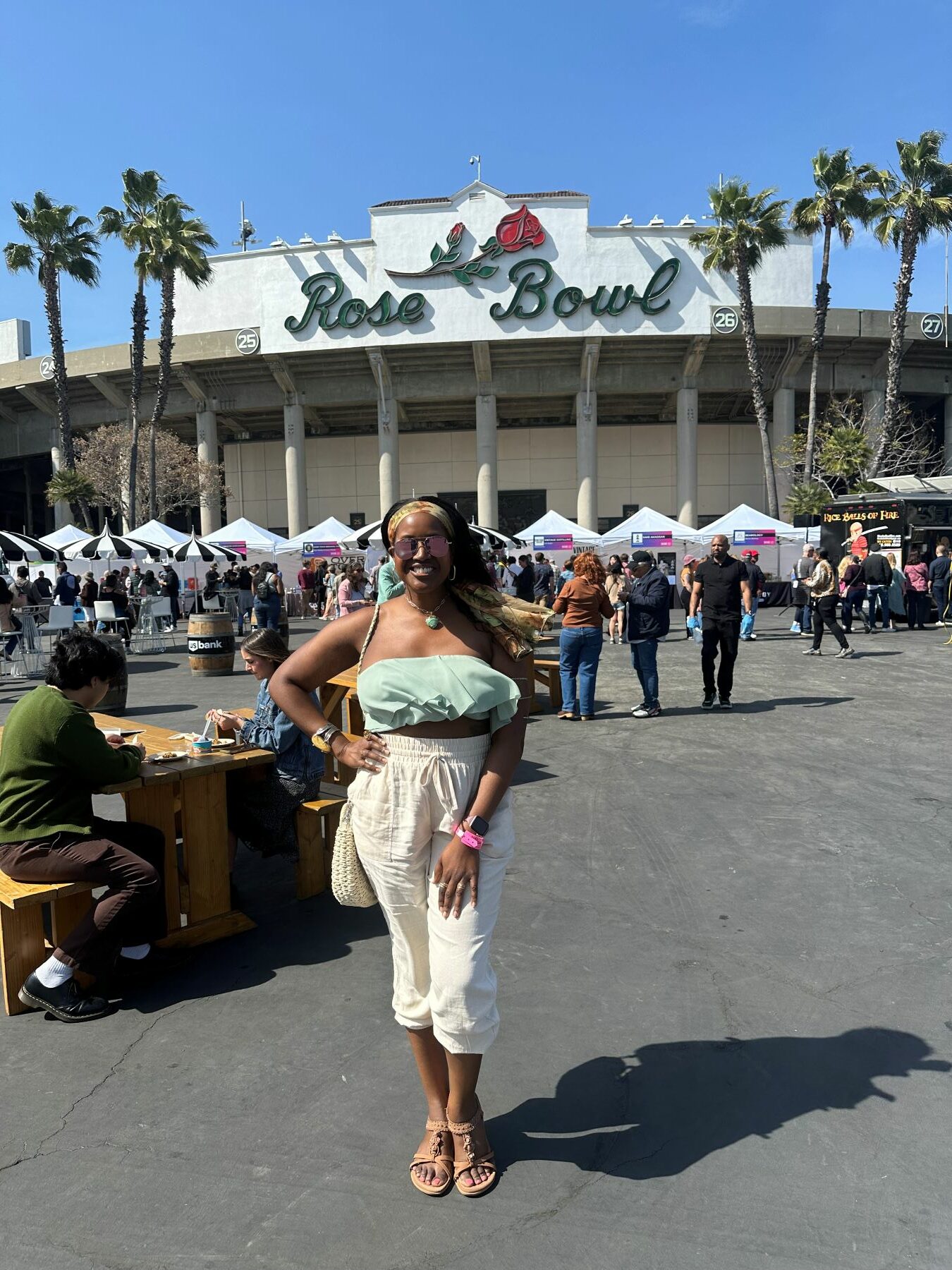 An image of lifestyle blogger Ariel outside the Rose Bowl.