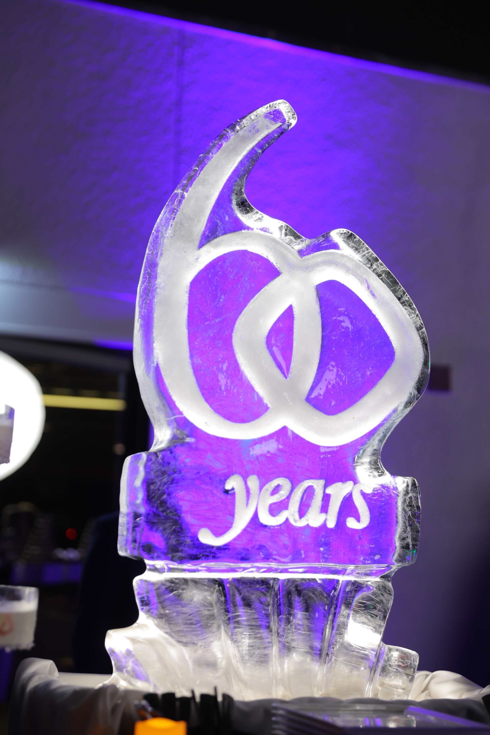 An image of an ice sculpture.