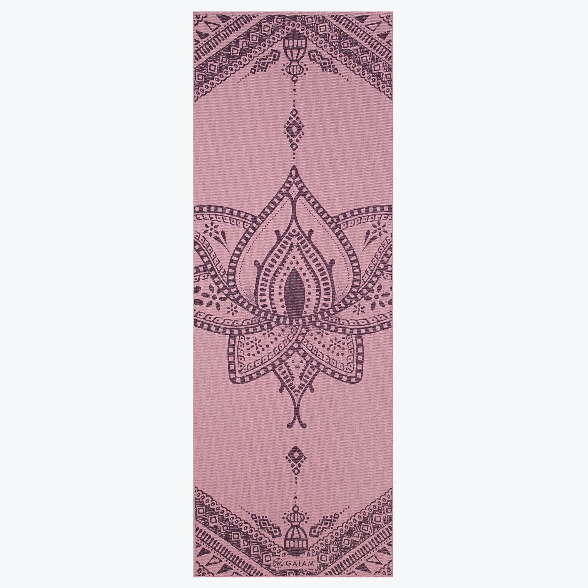 An image of a Gaiam's yoga mat.