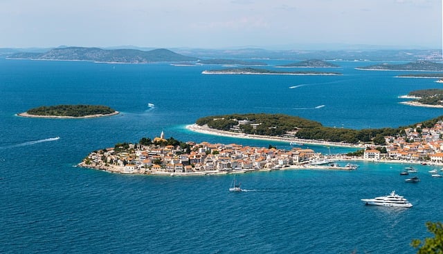 A birdseye image of Vis Croatia.