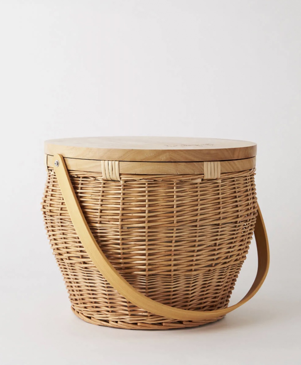 An image of The Beach People's Picnic Basket. 
