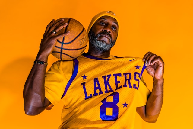 An image of a man wearing an LA Lakers jersey.