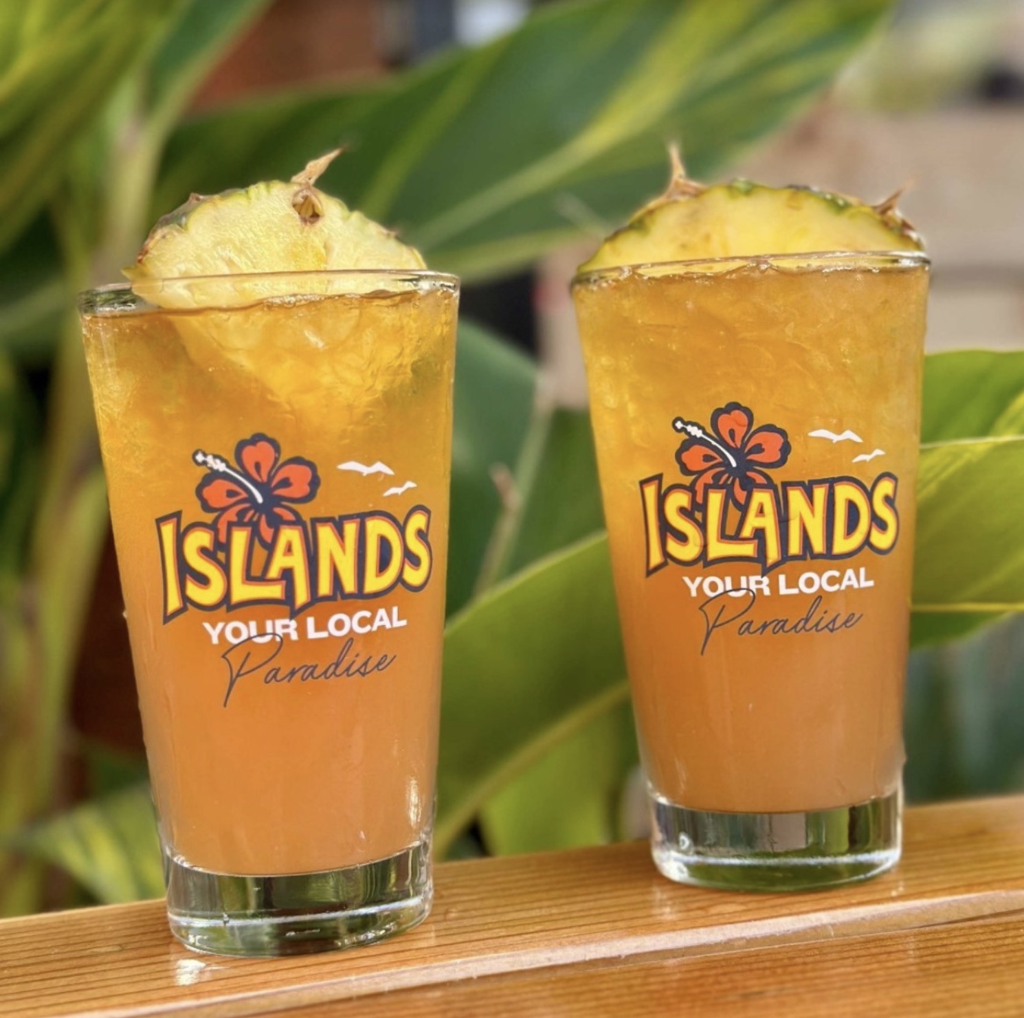 An image of two Mai Thai's from Islands.