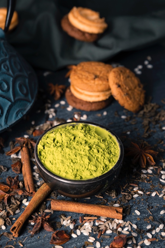 An image of a bowl of yellow Vietnam Kratom powder.