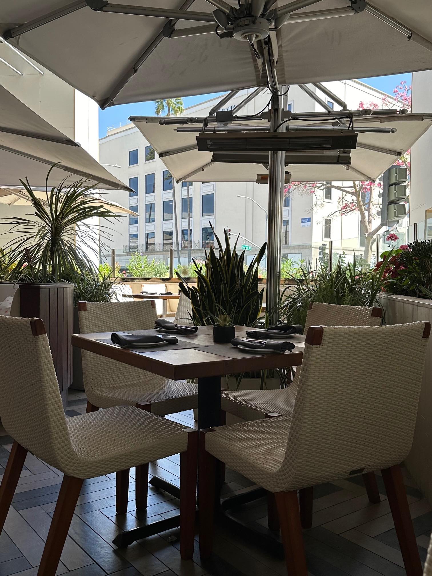 An image of the outdoor terrace at Ocean Prime.