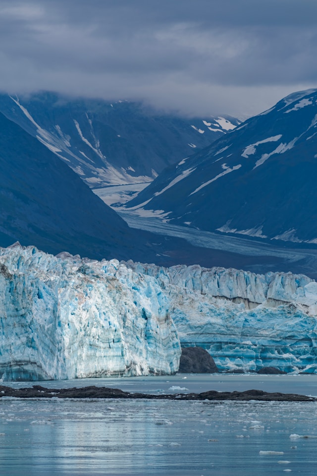 An image of a glacier in Alaska.