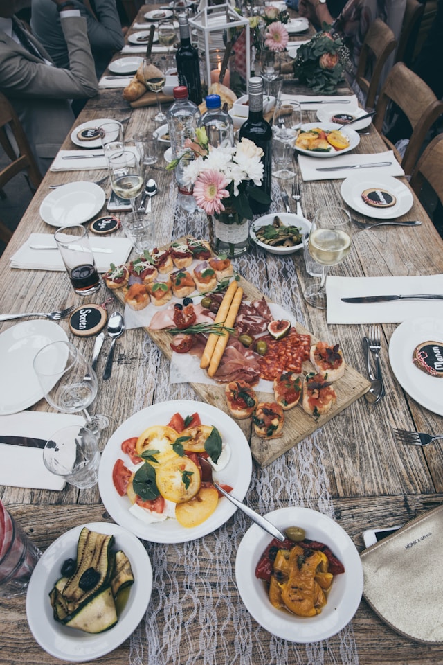 An image of potluck ideas to break bread with La Brea bakery's types of breads.