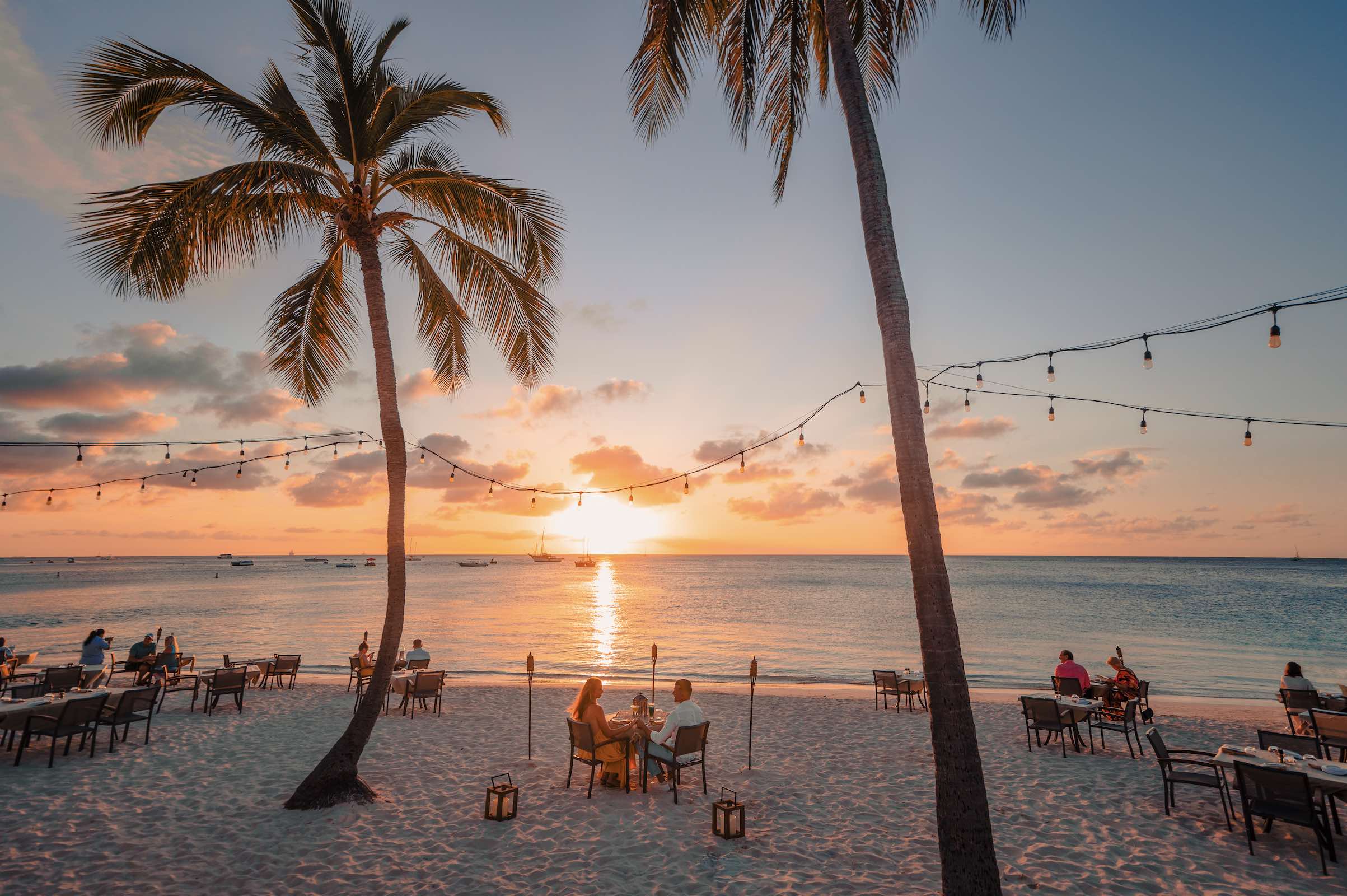 An image of the beach at Aruba Marriott Resort and Stellaris Casino.