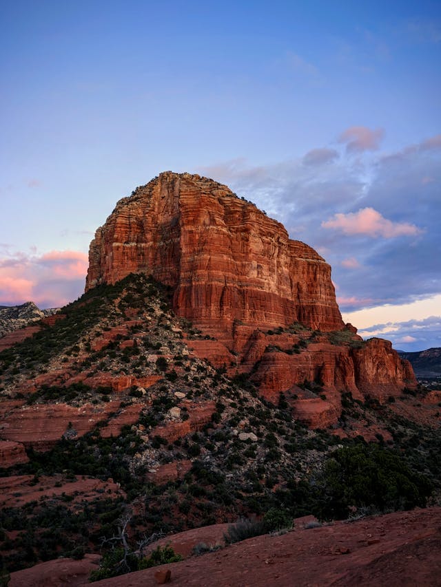 An image of the red rocks in Sedona, Arizona.