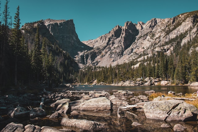 An image of a national park.