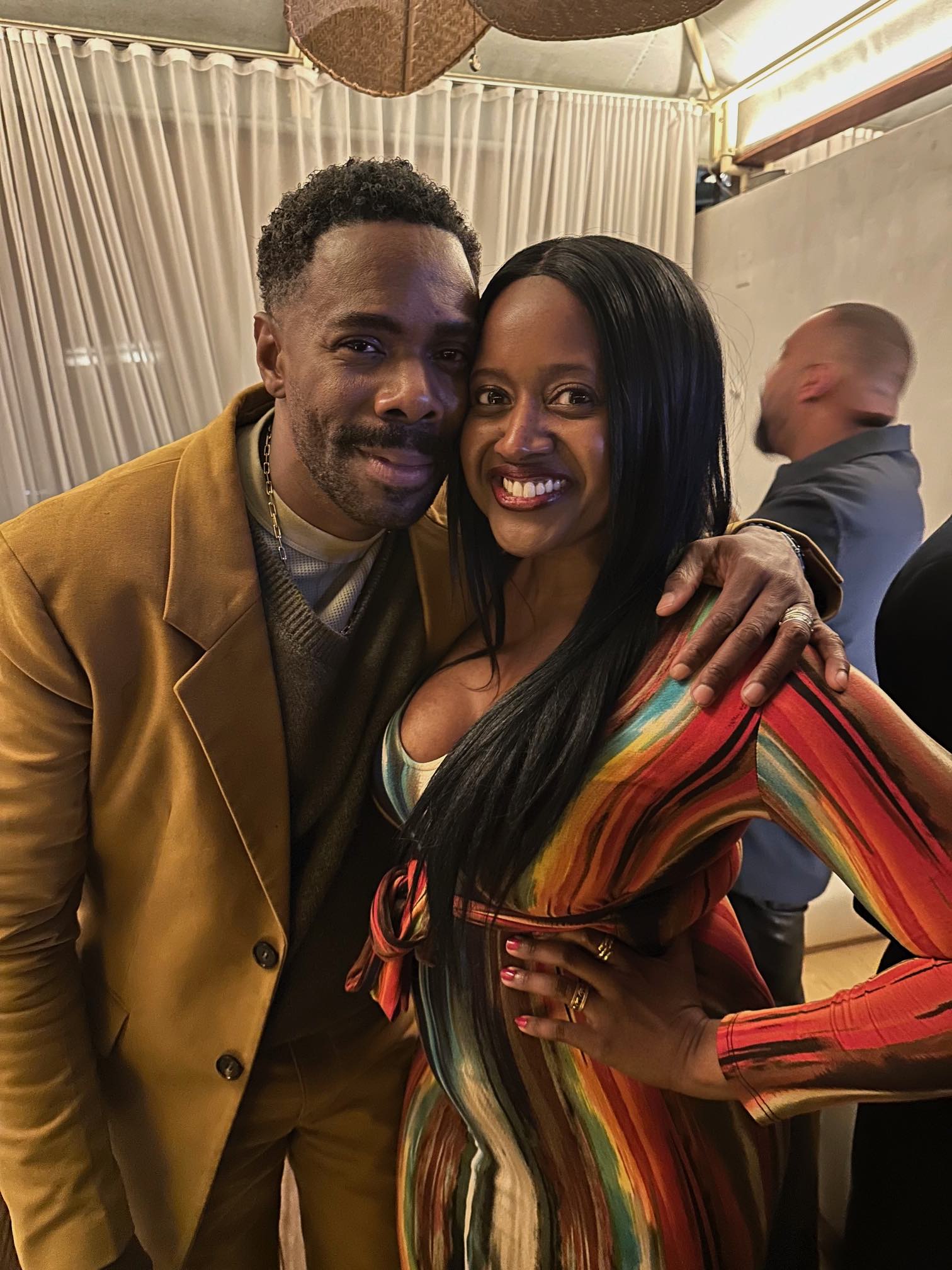 An image of lifestyle blogger Ariel Johns posing with Leading Man and fellow Philly native, Colman Domingo.