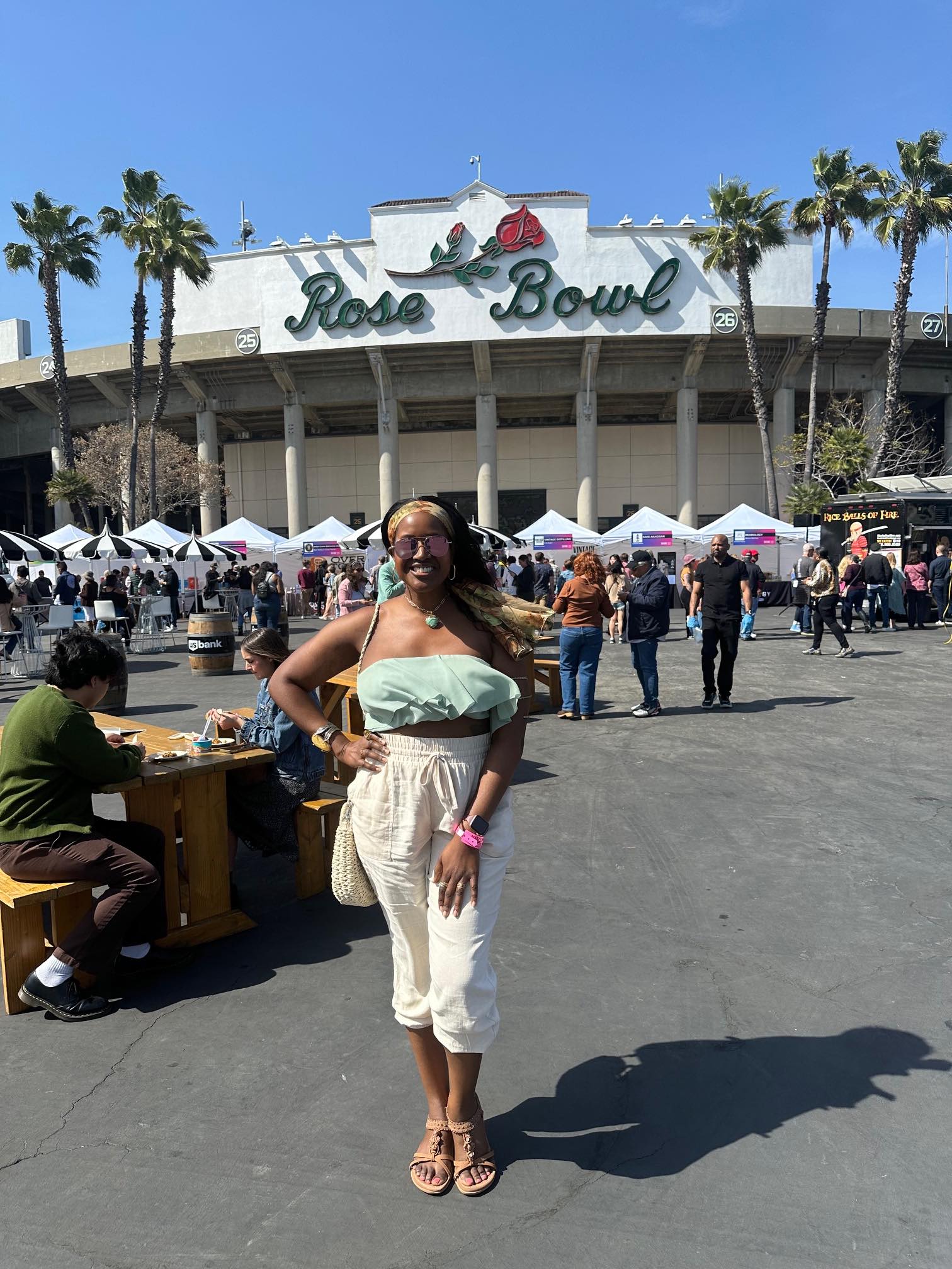 An image of lifestyle blogger Ariel Johns at the Rose Bowl.