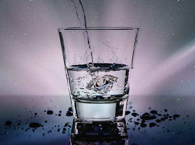 An image of a glass of water.