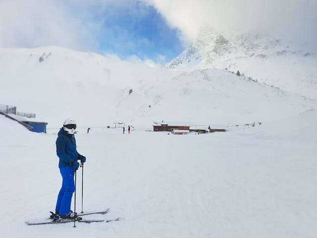 An image of a skier.