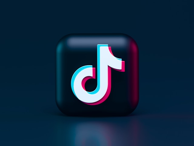 Wondering how to make money on TikTok? This is an image of the TikTok logo.