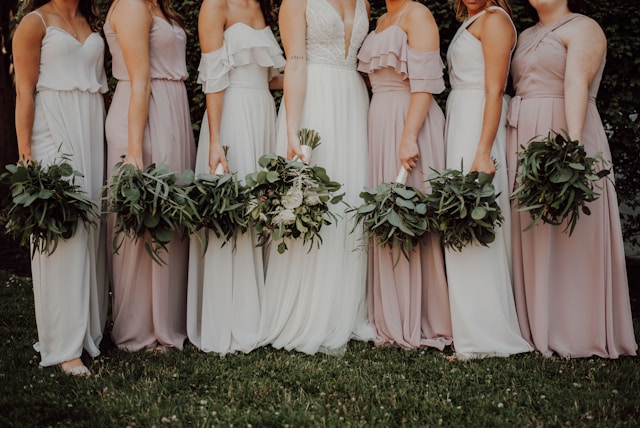 An image of a bride and her bridesmaids.