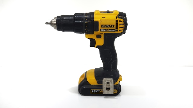 An image of a power drill.