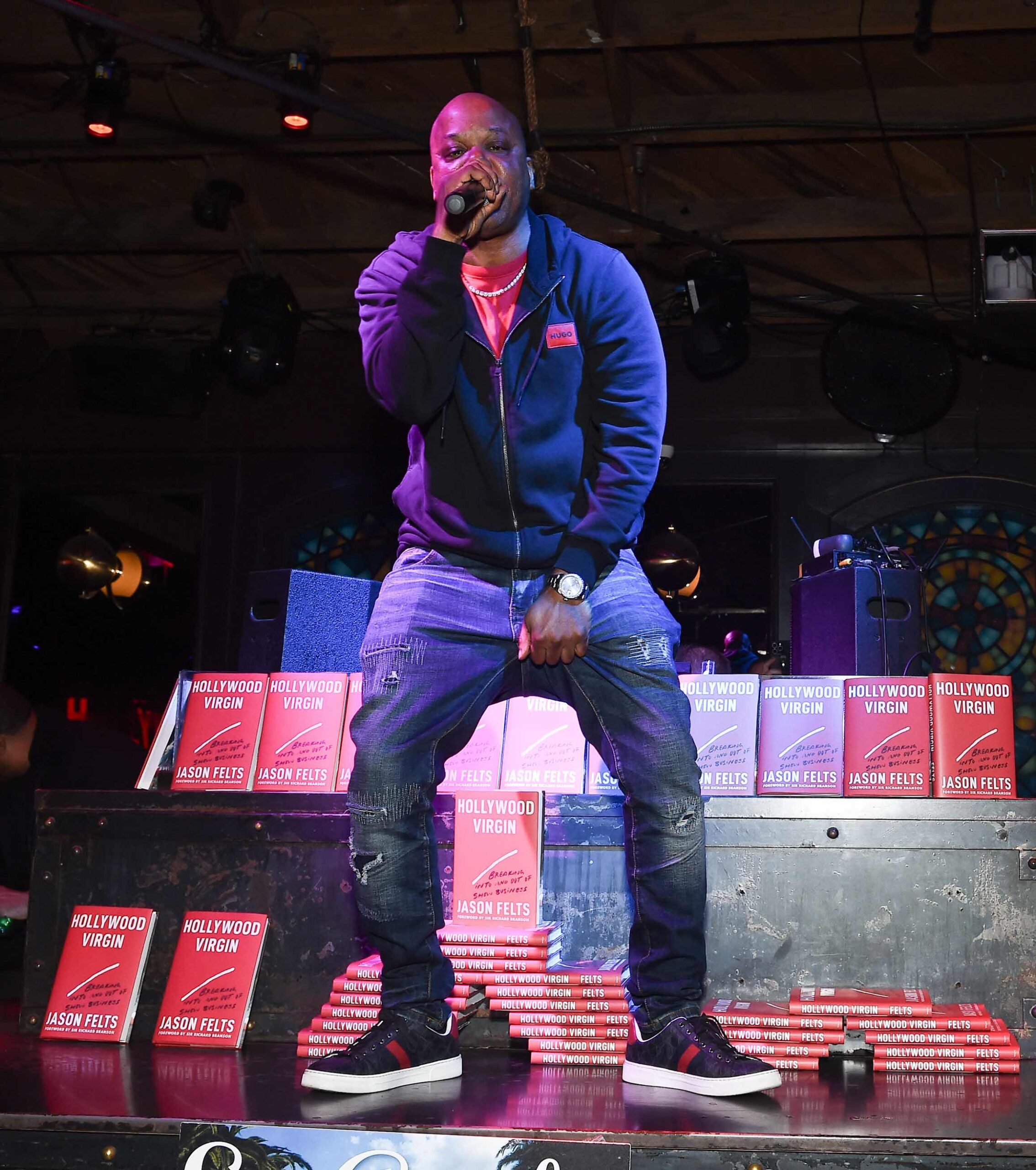 An image of rapper Too Short performing at The Abbey.