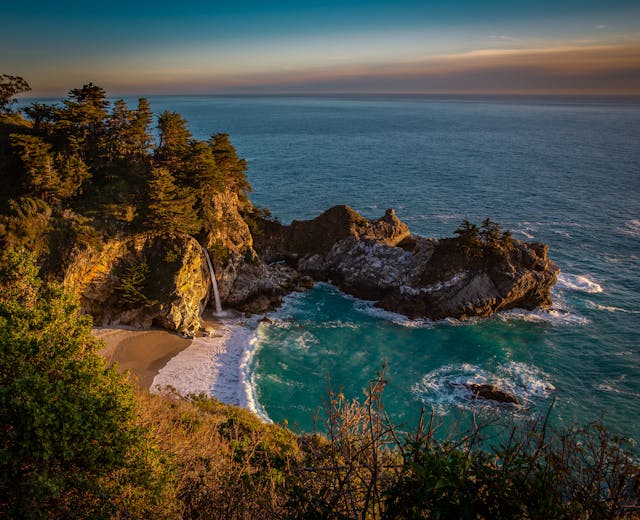 An image of the coast from Big Sur for a Happy Valentine's Day 2025 gift idea.