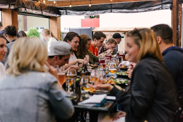 An image of people dining at a restaurant.