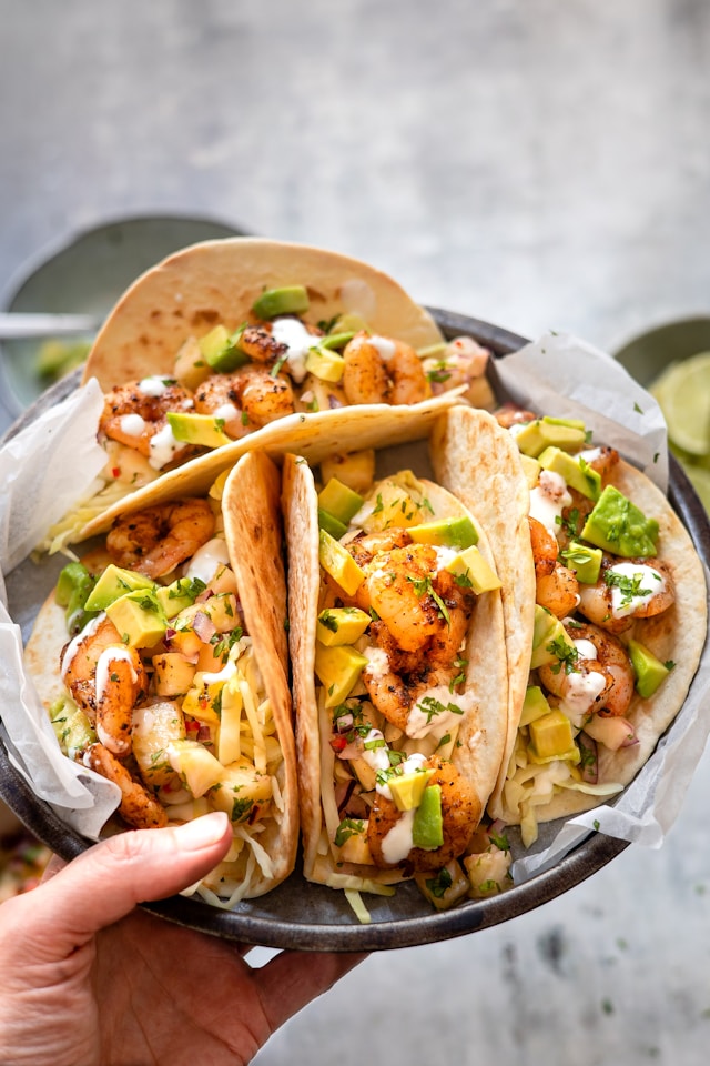 An image of a plate of tacos.