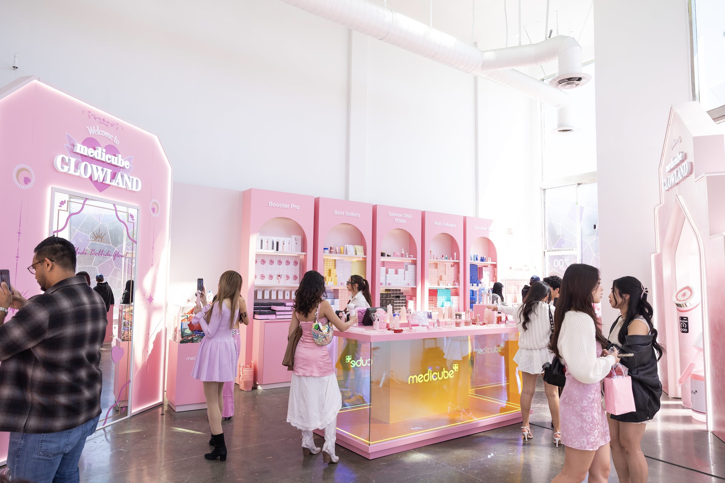 An image of the interior of the medicube pop-up, GLOWLAND.