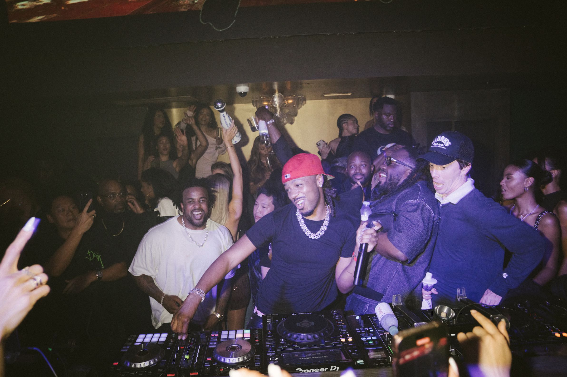 An image of Metro Boomin' Djing at Zouk Los Angeles.