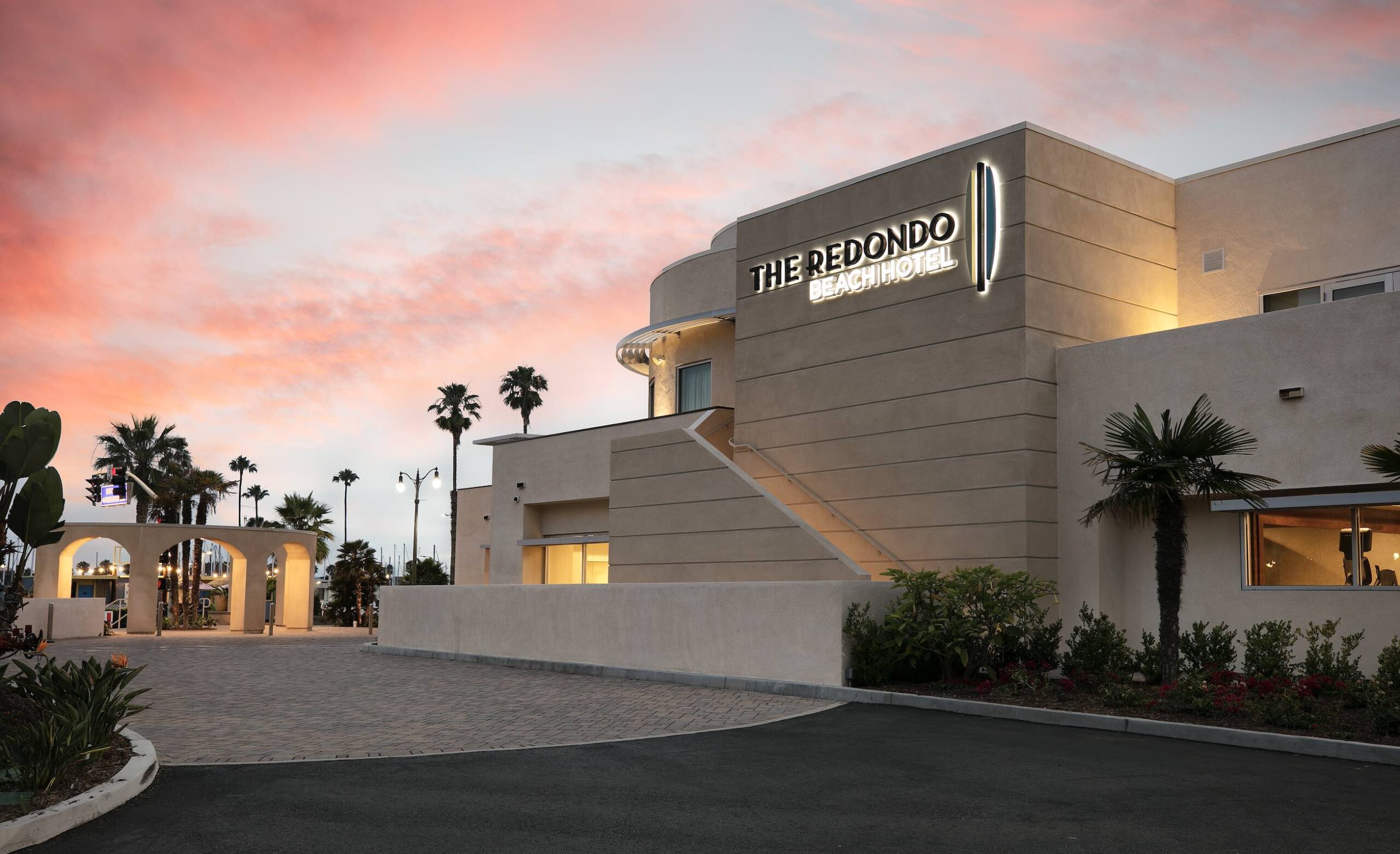 An image of the Redondo Beach Hotel.
