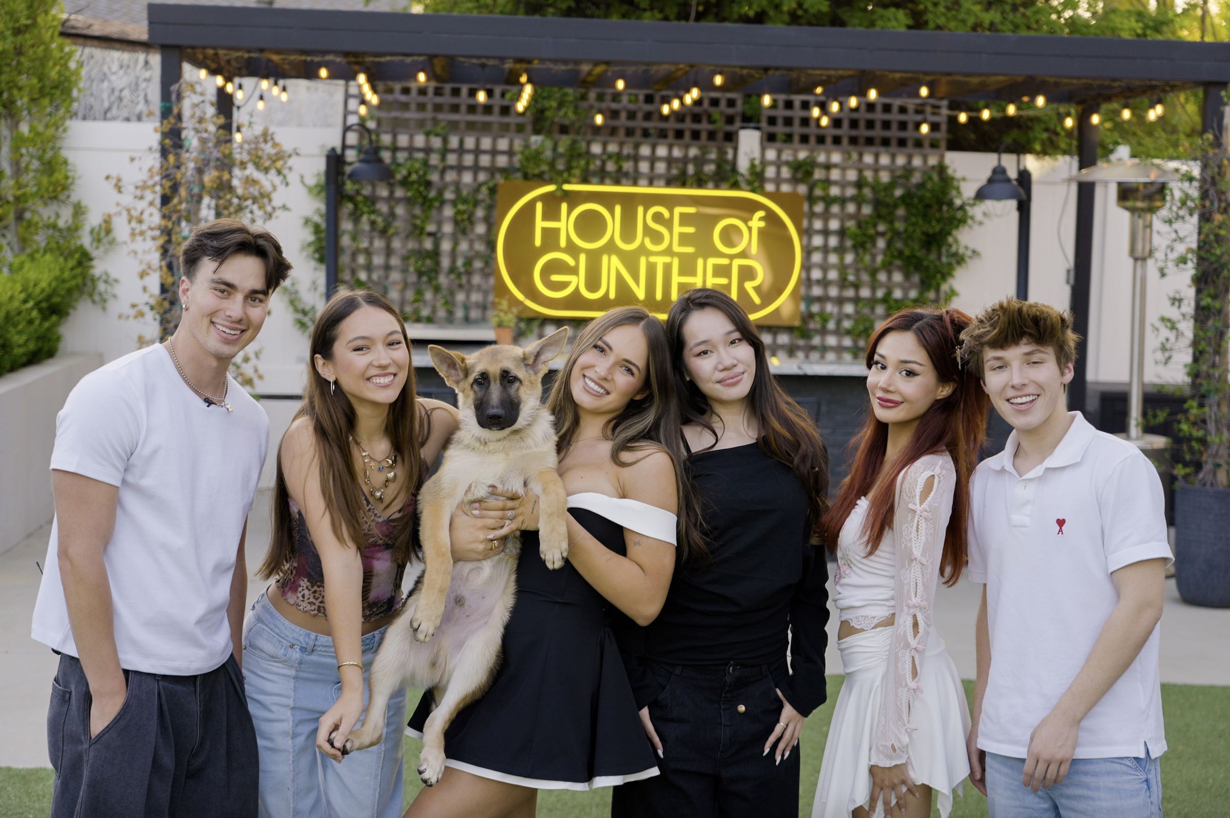 An image of the cast of the House of Gunther.