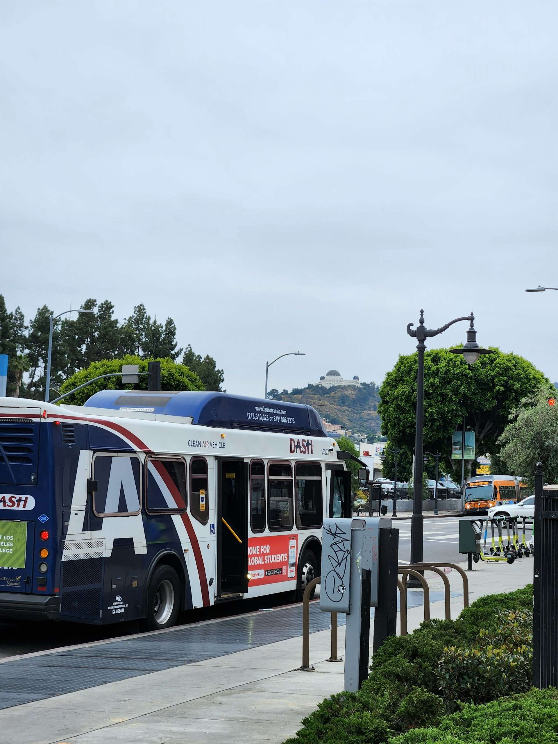 An image of an LA DASH bus.