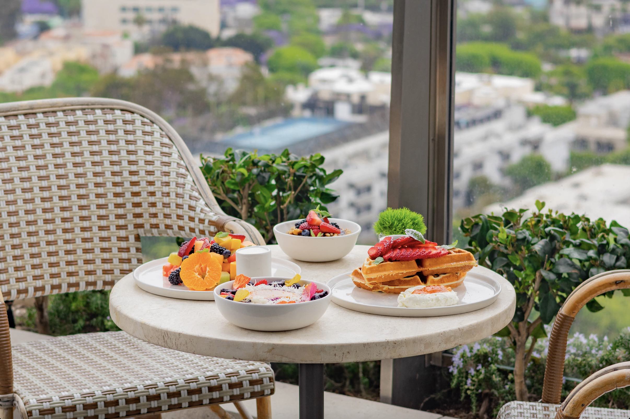 An image of breakfast items at the new breakfast at the The Roof at The West Hollywood EDITION 