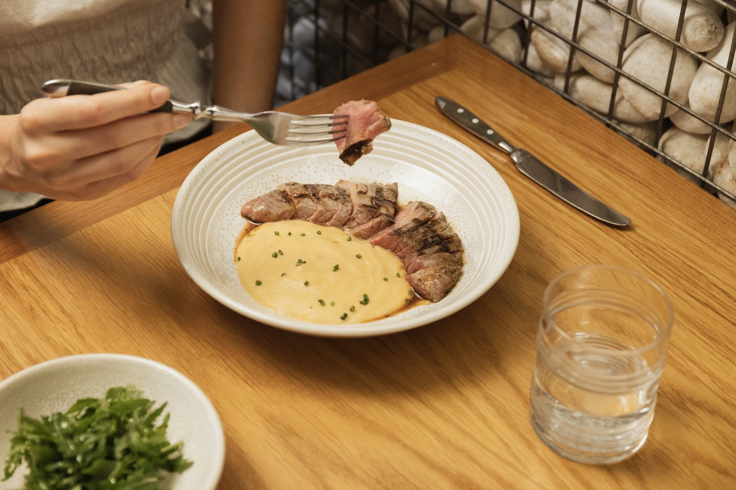 An image of the new menu items at Telefèric Barcelona.