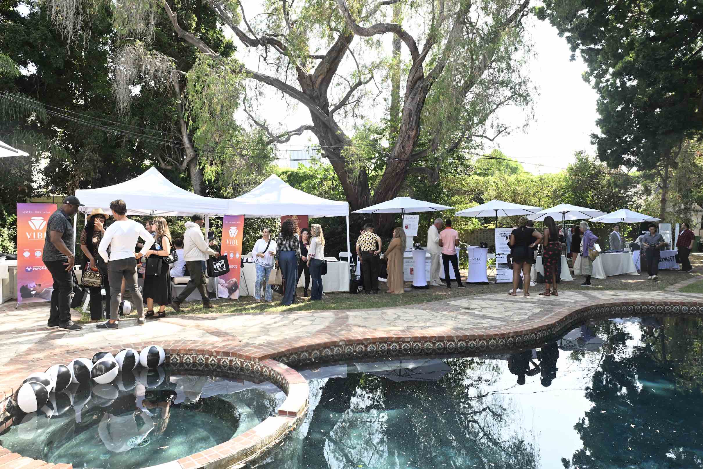 An image of the atmosphere from ECOLUXE Endless Summer Festival.