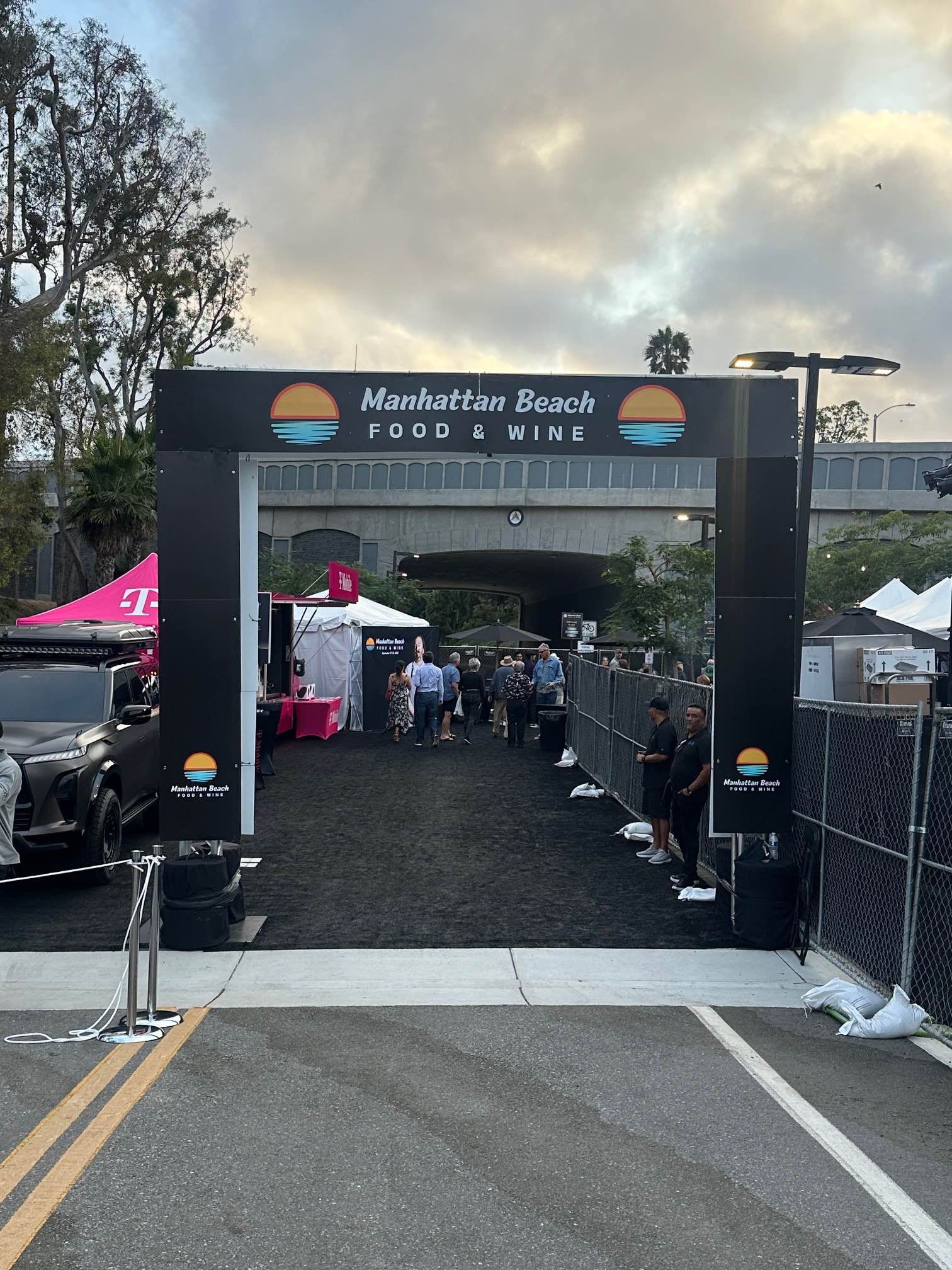 An image of the sign for the Manhattan Beach Food & Wine.