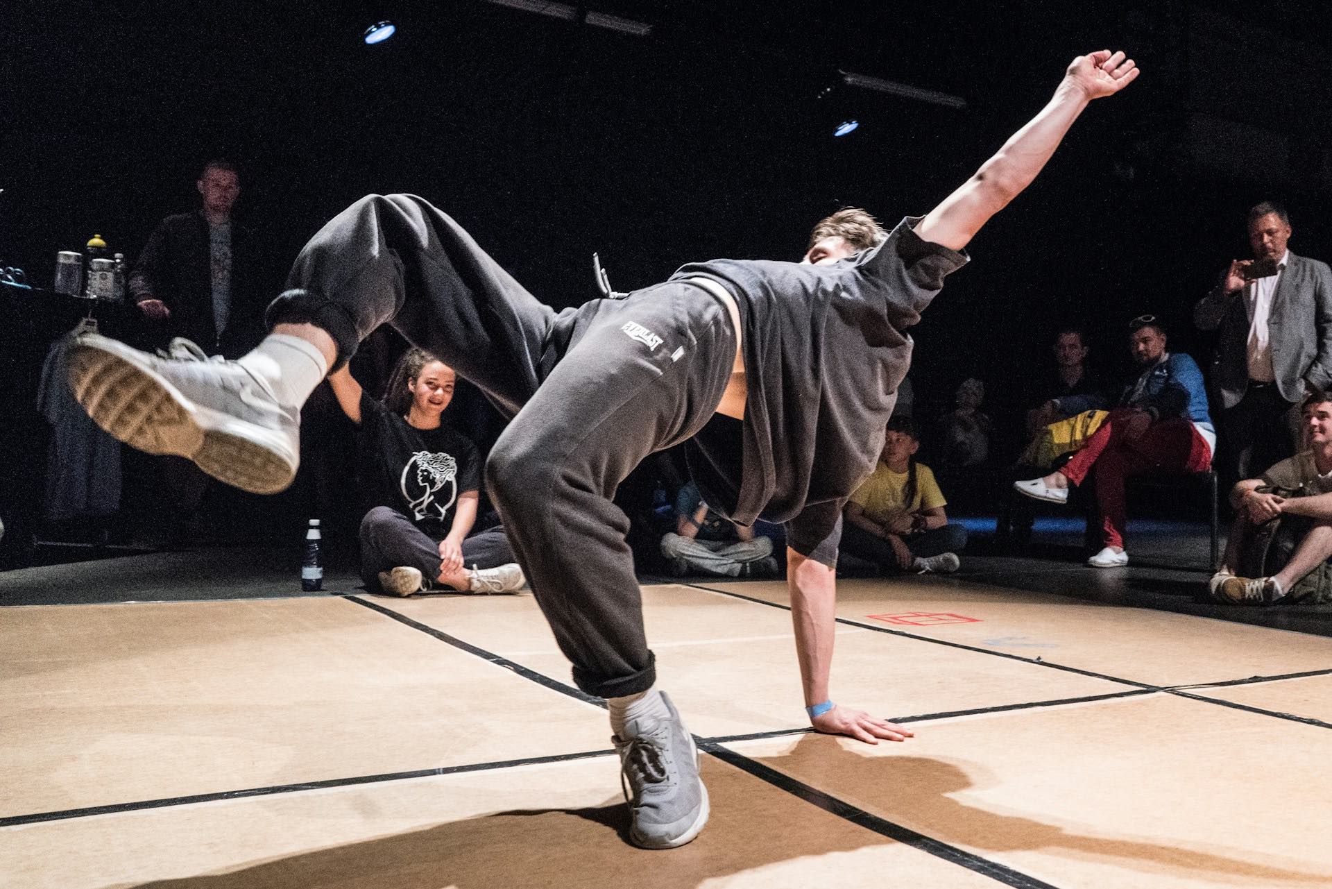 An image of a hip hop dancer.