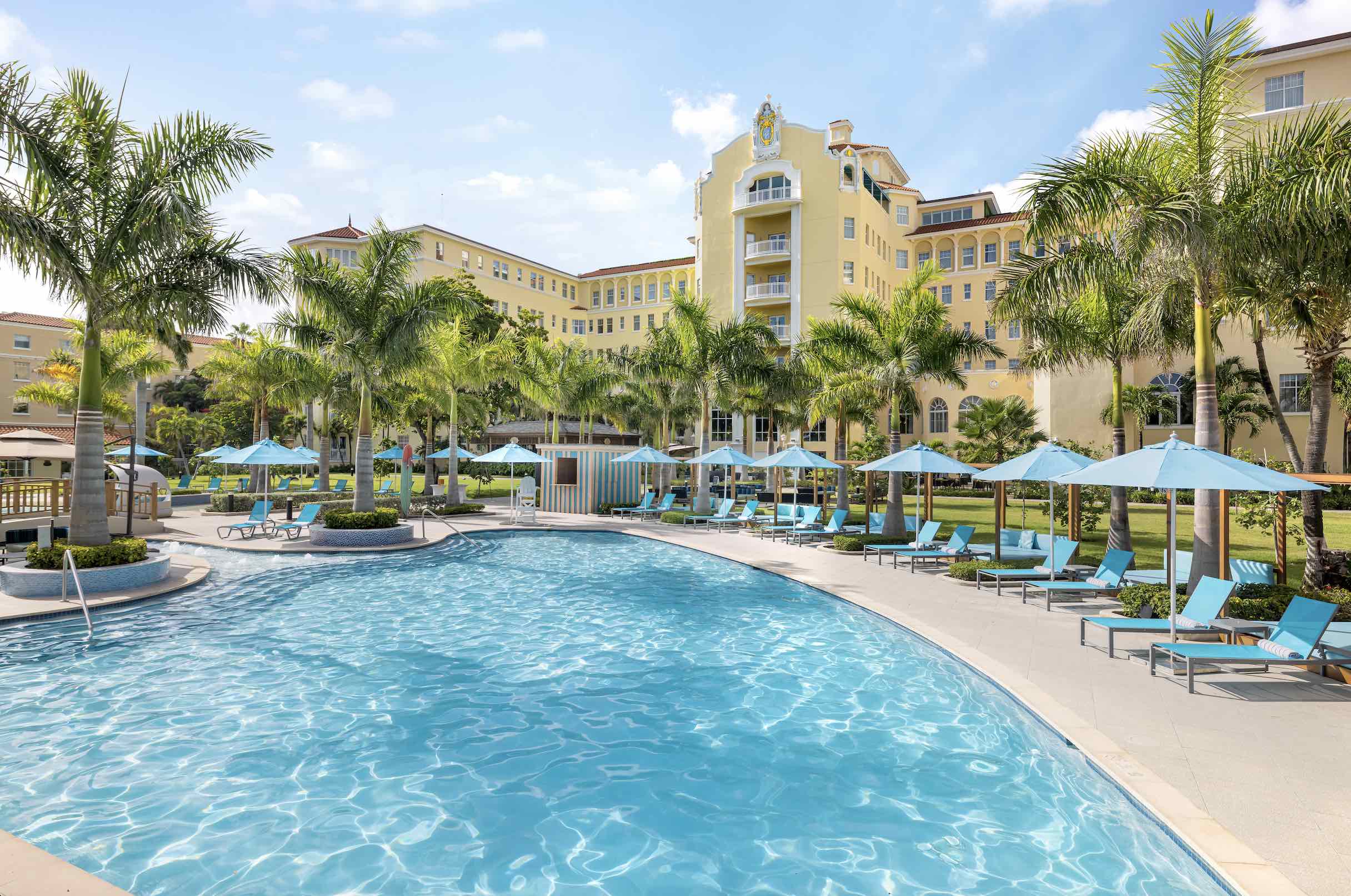 An image of the pool at British Colonial Nassau, (Nassau, The Bahamas)