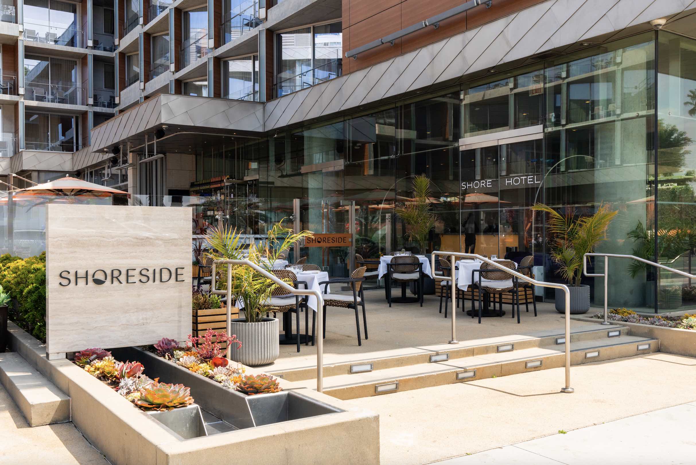 An image of the exterior of Shoreside restaurant.