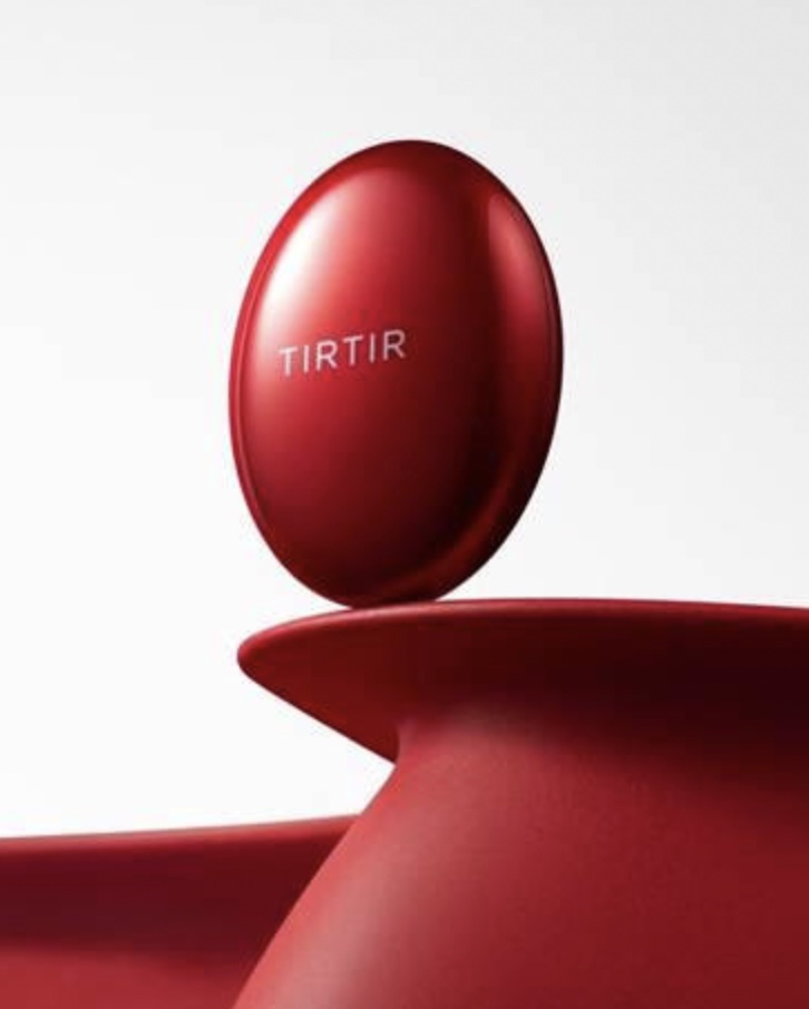 An image of viral K Beauty brand TIRTIR foundation.