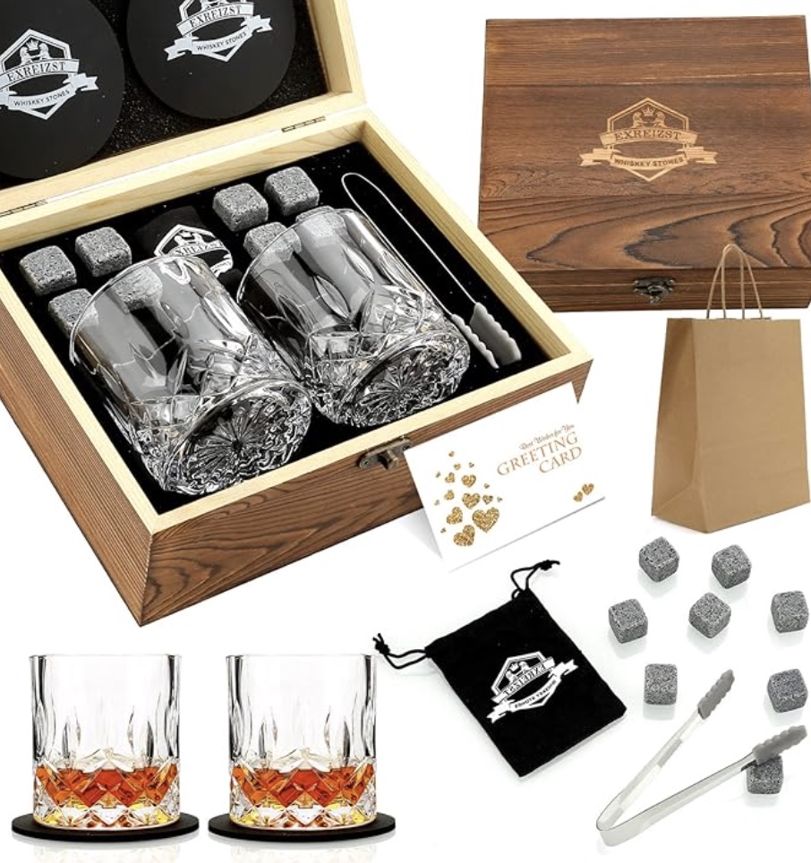 An image of a whiskey glass set.