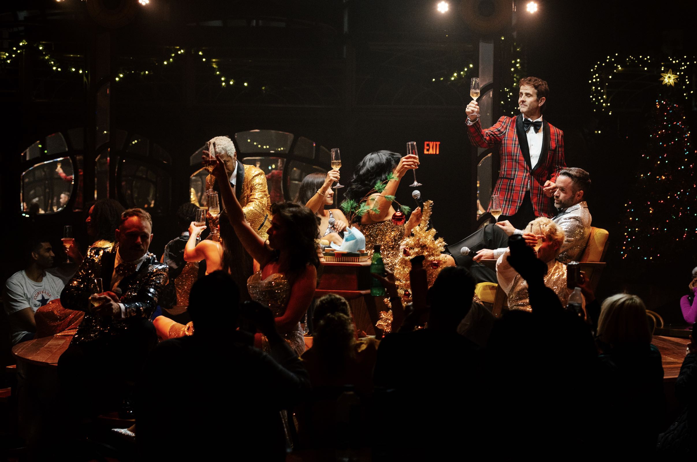 An image of Joey McIntyre hosting TINSELCOLOR.