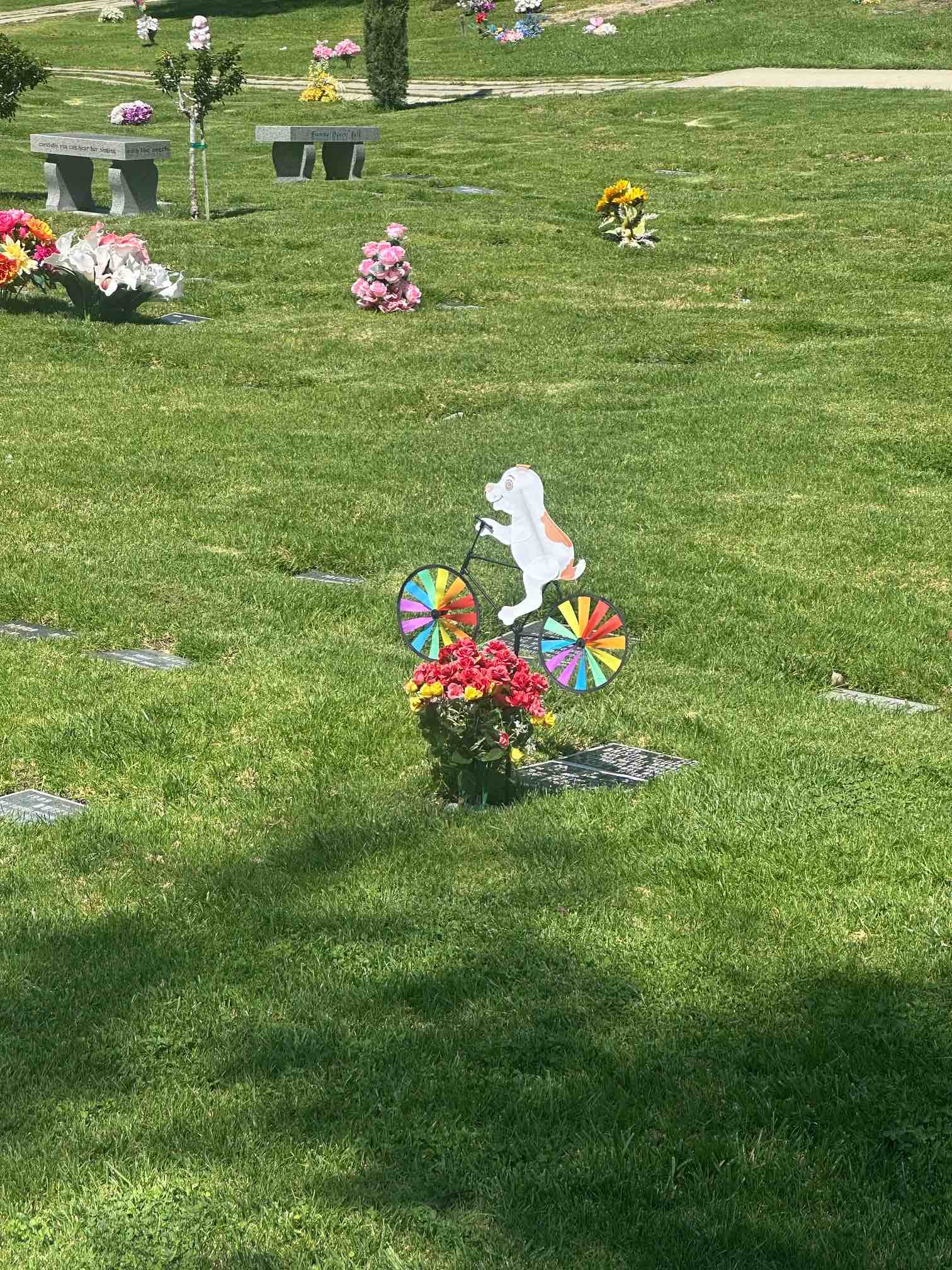 An image of the grounds of The Los Angeles Pet Memorial Park .