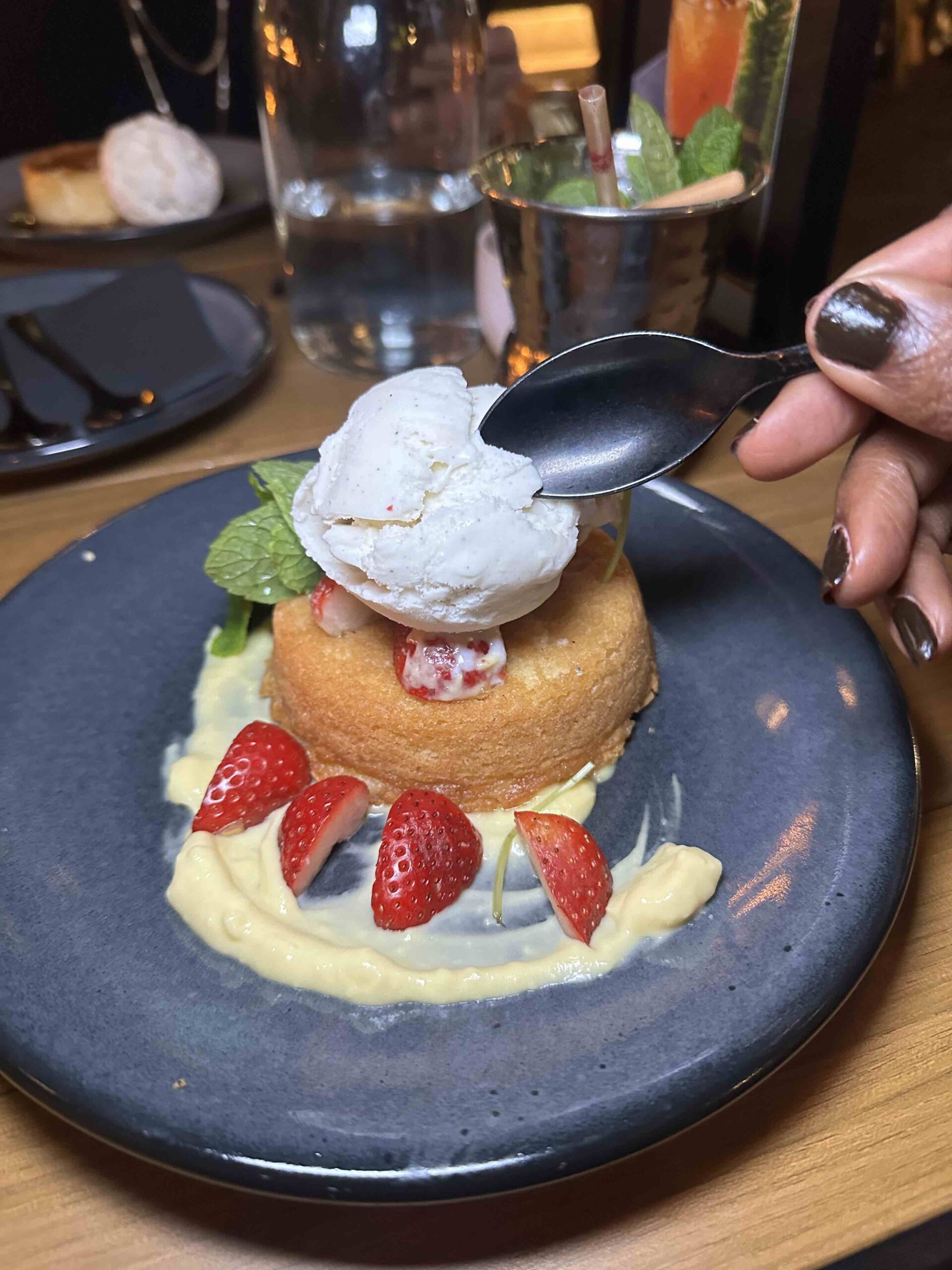 An image of the butter cake from La Popular